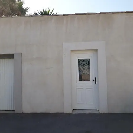 Joli Petit Studio Tout Equipe Apartament *