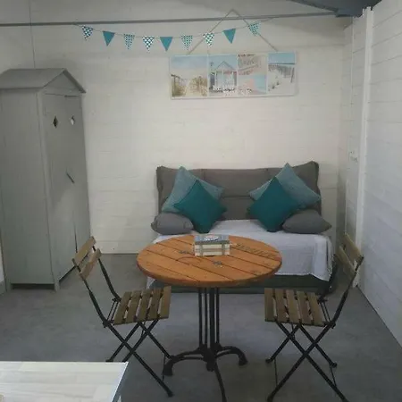 Apartament Joli Petit Studio Tout Equipe *