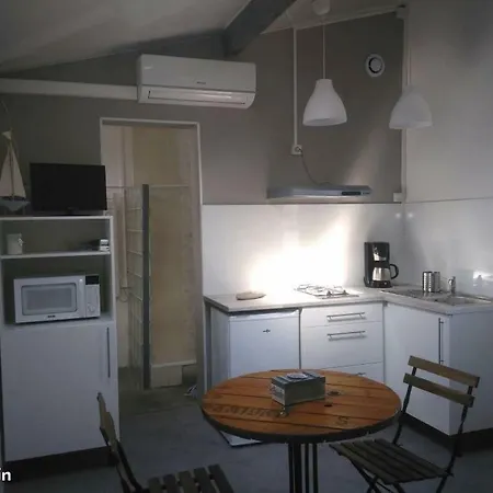 Joli Petit Studio Tout Equipe Apartament